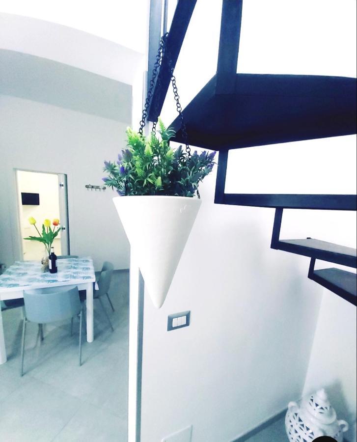 Dimora Asmara 11 15 Daire Brindisi Dış mekan fotoğraf