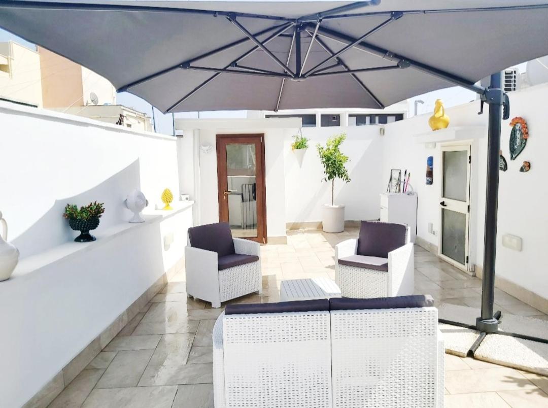 Dimora Asmara 11 15 Daire Brindisi Dış mekan fotoğraf